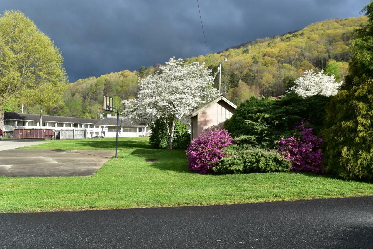 Pioneer Motel And Cabins Cherokee Exterior photo